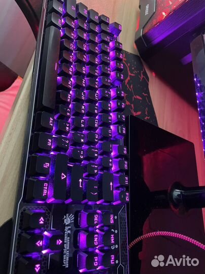 Игровая механическая клавиатура Bloody B810R