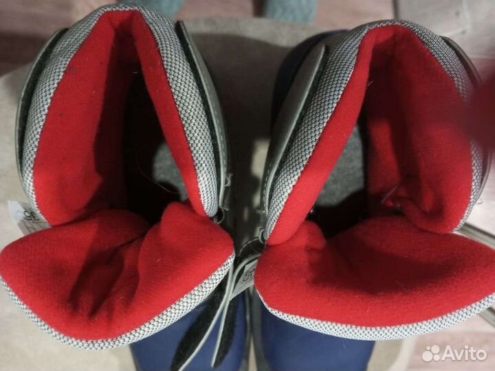 Лыжные ботинки детские. 35