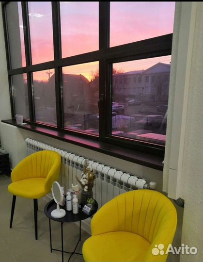 Нужна модель на маникюр и педикюр