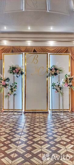 Стойки для цветов на праздник