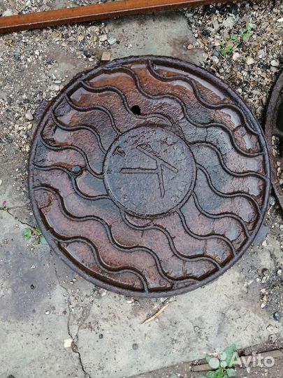Крышка чугунная