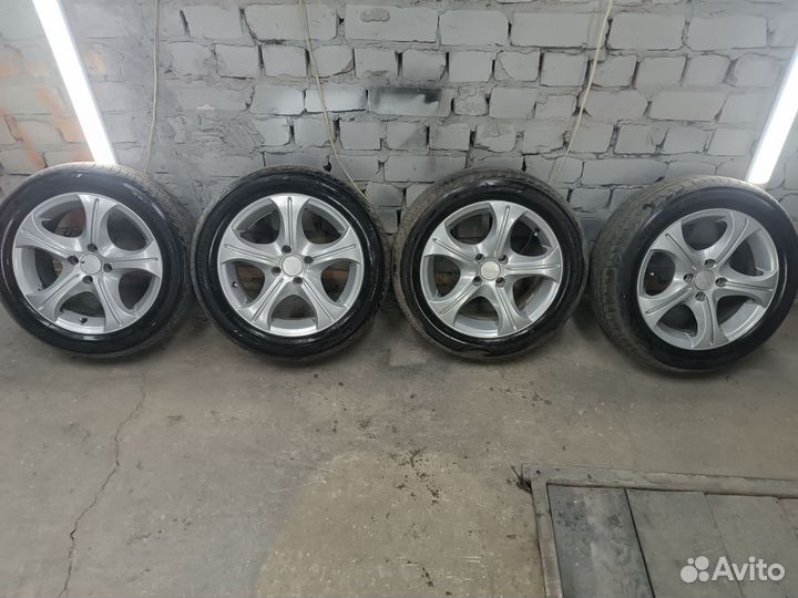 Продаю диски