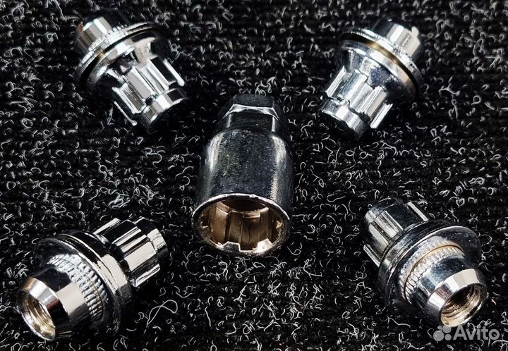 Гайки секретные 4шт (с ключом) M12x1.5