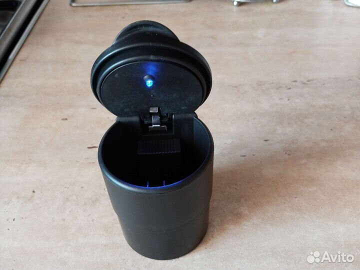 Пепельница в автомобили