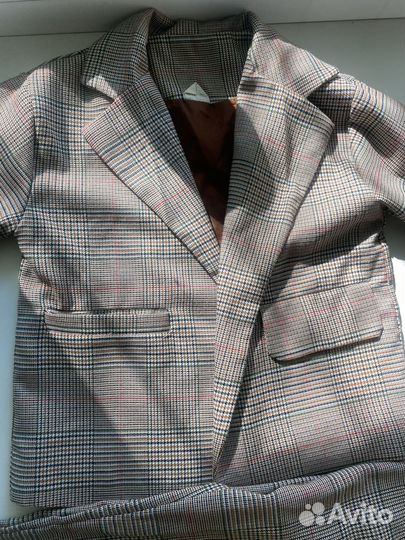 Костюм брючный на девочку