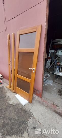 Дверь из натурального дерева