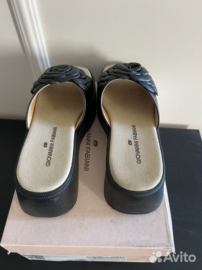 Giovani Fabiani роскошные босоножки с розой 38