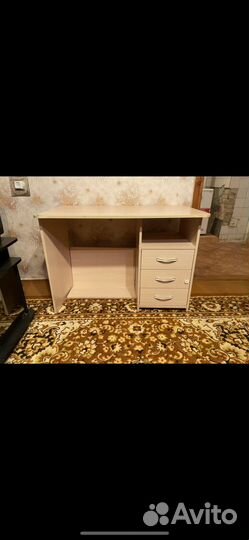 Компьютерный стол