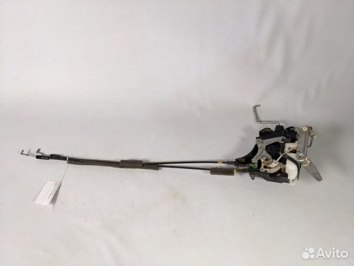 Замок двери передний левый Mitsubishi Pajero Sport