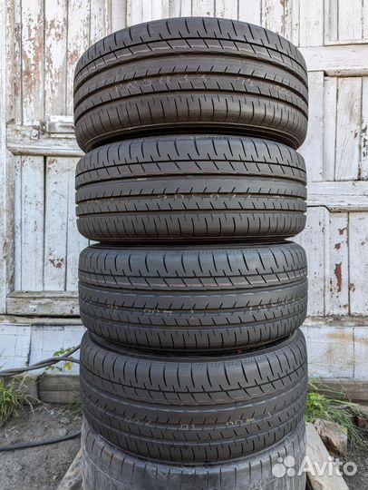 Yokohama BluEarth-GT AE51H 215/45 R17