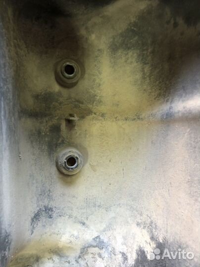 Задний левый клык Renault Master 2