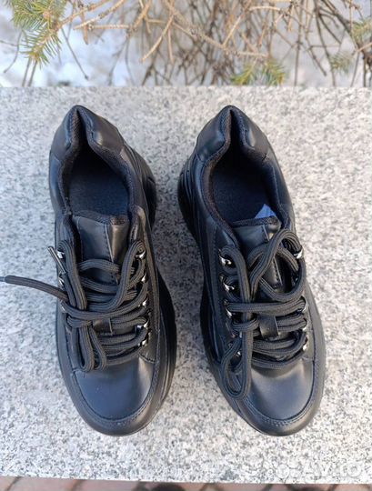 Кроссовки женские 39 размер