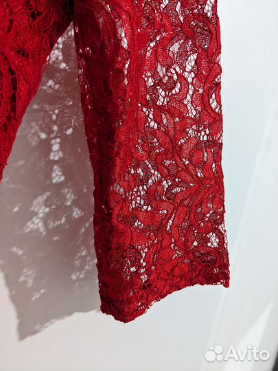 Платье шитье красное