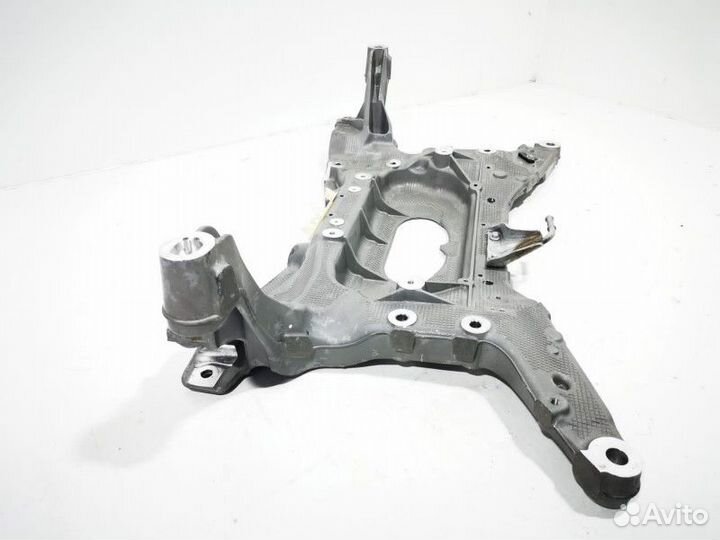 Передняя балка (подрамник) Land Rover рест