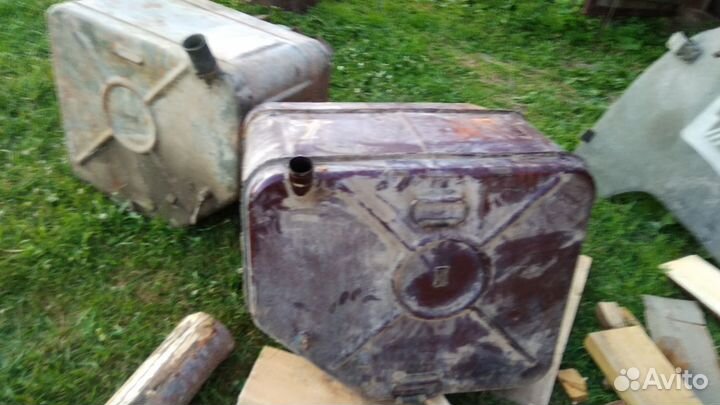 Продам баки от кс100