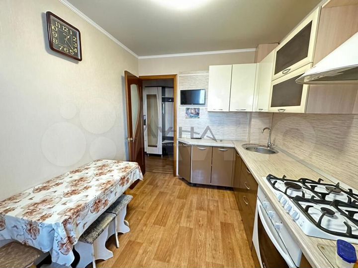 4-к. квартира, 76 м², 9/9 эт.