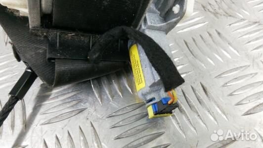 Ремень безопасности с пиропатроном сиденья передне