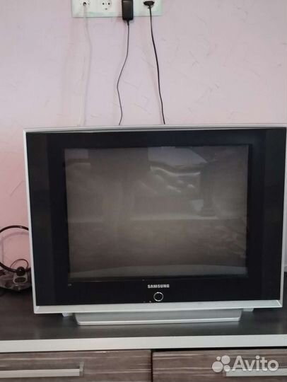 Телевизор samsung