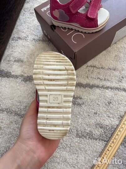 Сандалии для девочки 20 размер