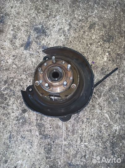 Кулак задний правый Субару Форестер, Легаси, Импре