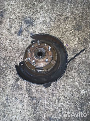 Кулак задний правый Субару Форестер, Легаси, Импре