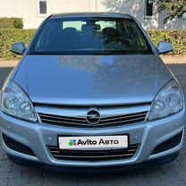 Opel Astra 1.8 AT, 2012, 136 000 км, с пробегом, цена 699 000 руб.