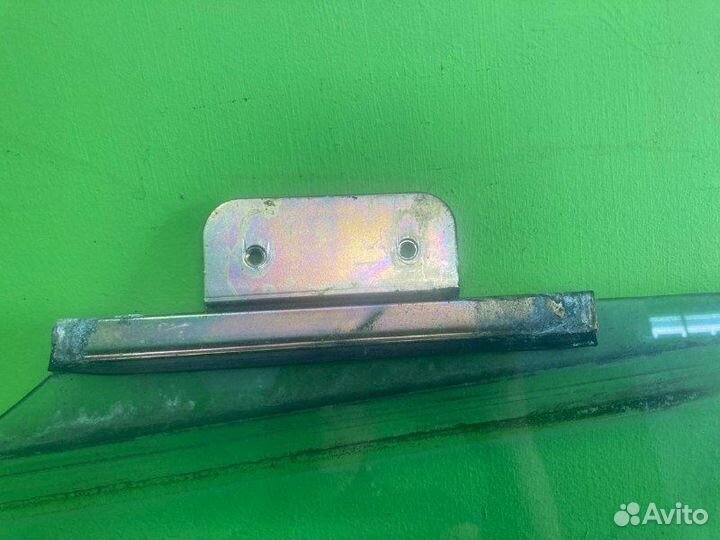 Стекло двери DAF XF105