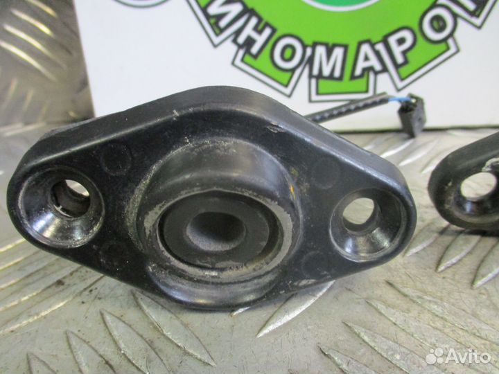 Ответная часть замка двери Volkswagen Caddy 3 07г