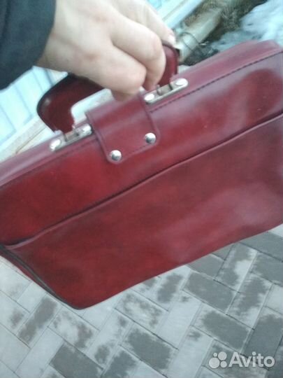 Кожаный дипломат