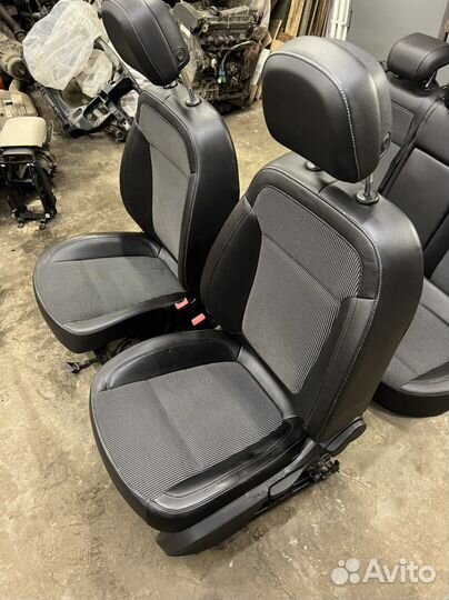 Сиденья комплект opel Astra j 5d cosmo