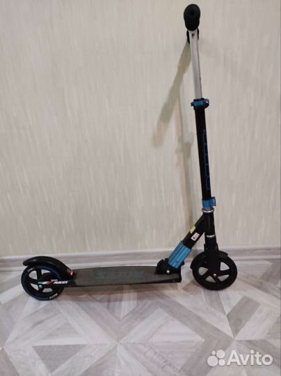 Самокат в отличном состоянии