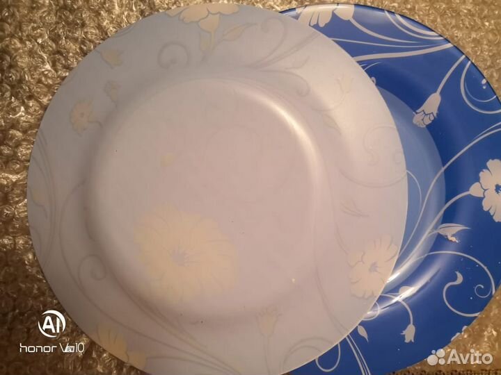 Тарелки новые большие 4 шт