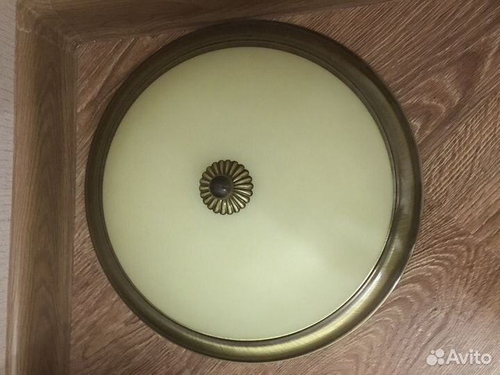 Светильник потолочный