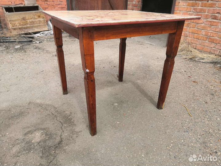 Стол для дачи