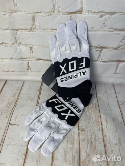 Мотоперчатки