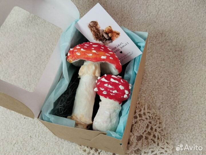 Грибы мухоморы, ватная игрушка