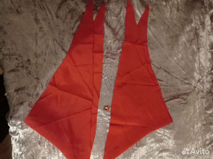 Пакет:оригиналы пионерские галстуки 2шт и п