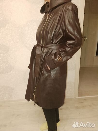 Кожаное женское пальто новое 46-48