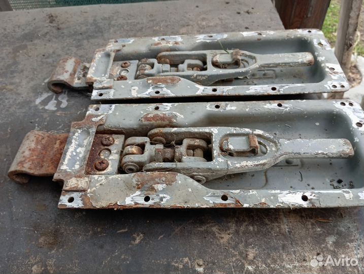 Замок борта