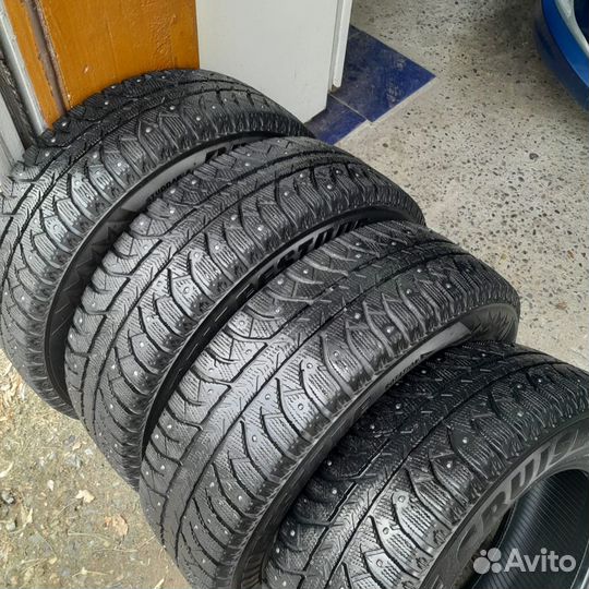 Bridgestone Ice Cruiser 7000 185/65 R15 90D