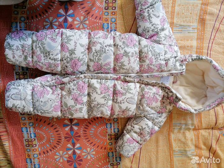 Продам комбинезон для девочки
