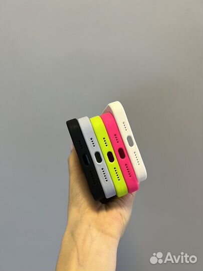 Силиконовый чехол на iPhone 13 pro max