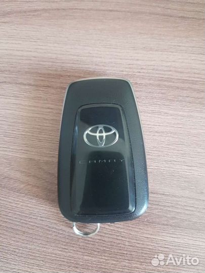 Смарт ключ toyota camry 70