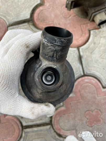 Насос охлаждающей жидкости 11518635089, термостат