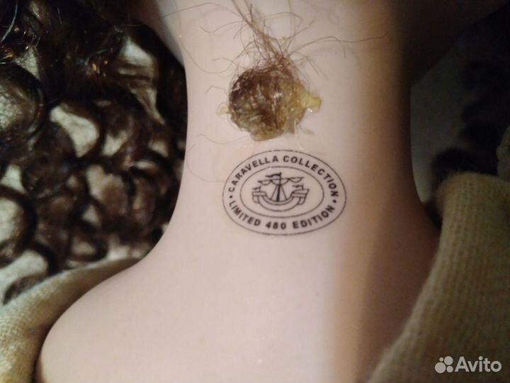 Коллекционная фарфоровая кукла