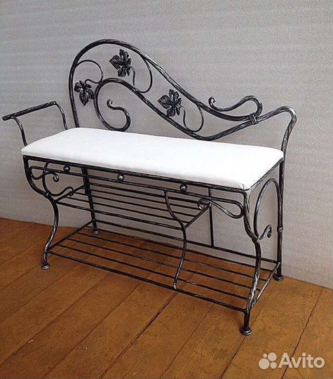 58 Кованая банкетка из лозы