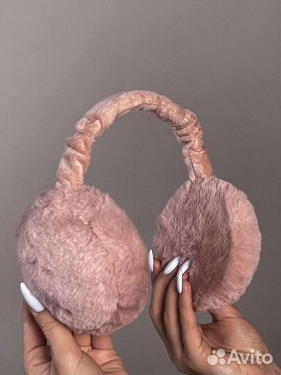 Женские меховые наушники, цвет пудровый (новые)