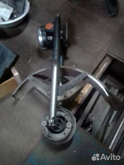 Швейная машинка, запчасти к мотоциклу, бензопила