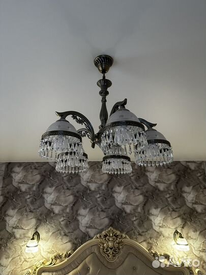 Люстра и бра