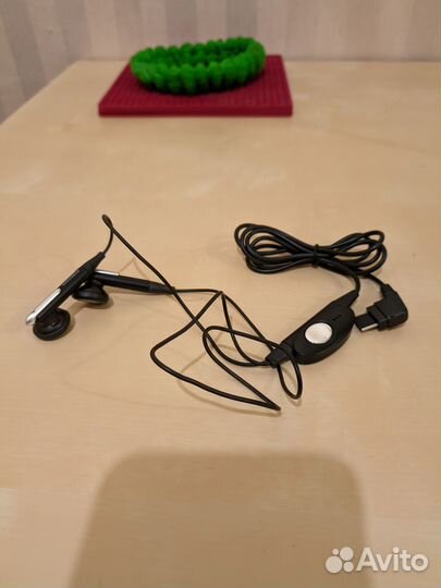 Наушники, гарнитура Samsung
